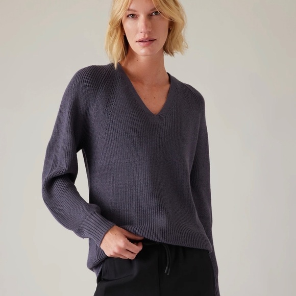 Athleta En Route Havover Gray Knit V-Neck Sweater Size Small S - Picture 1 of 8